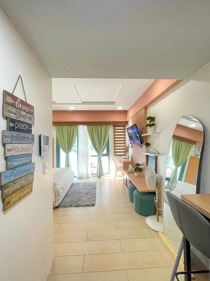 Two Palm Tree Villas Pasay Exteriér fotografie