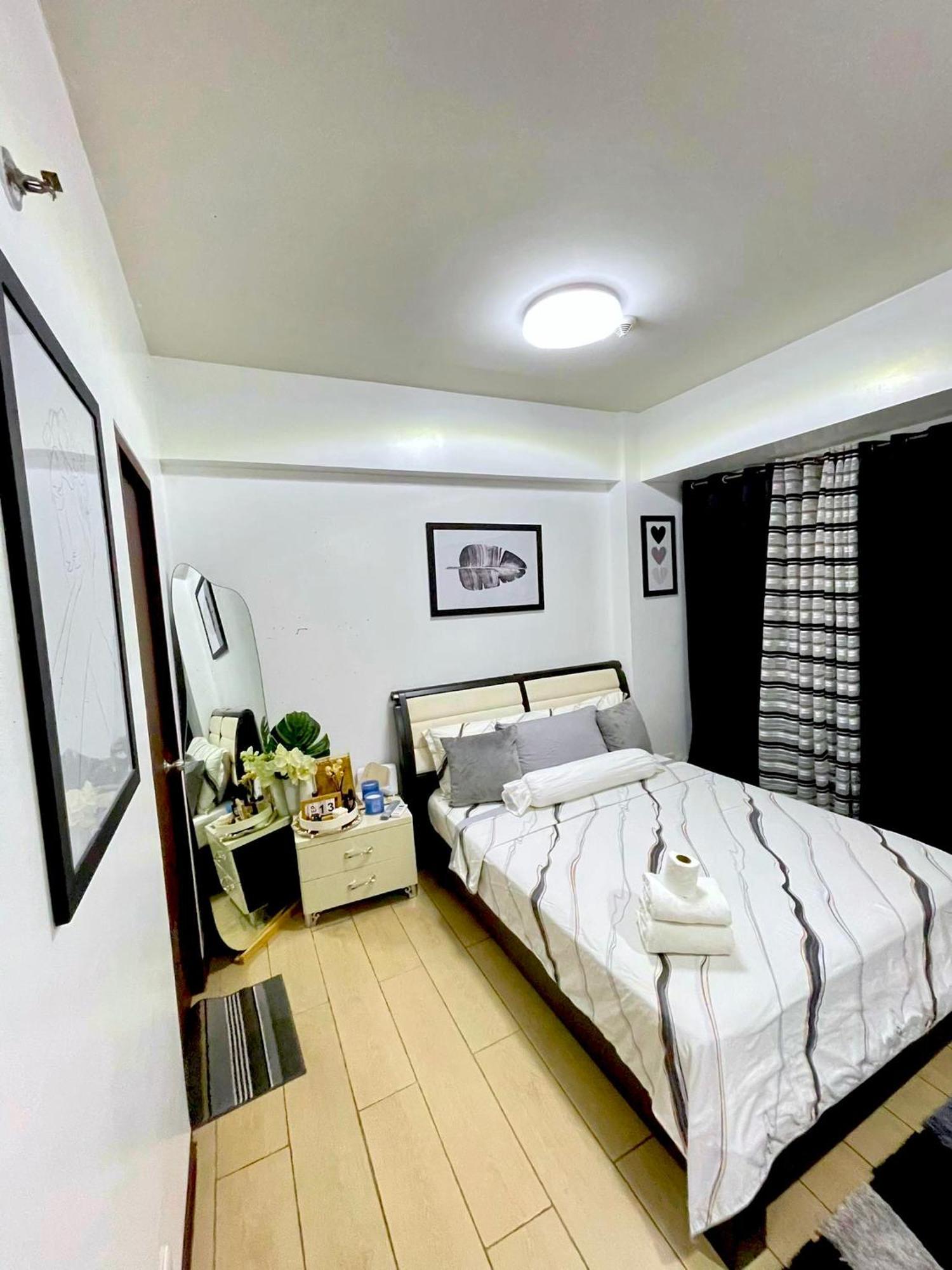 Two Palm Tree Villas Pasay Exteriér fotografie